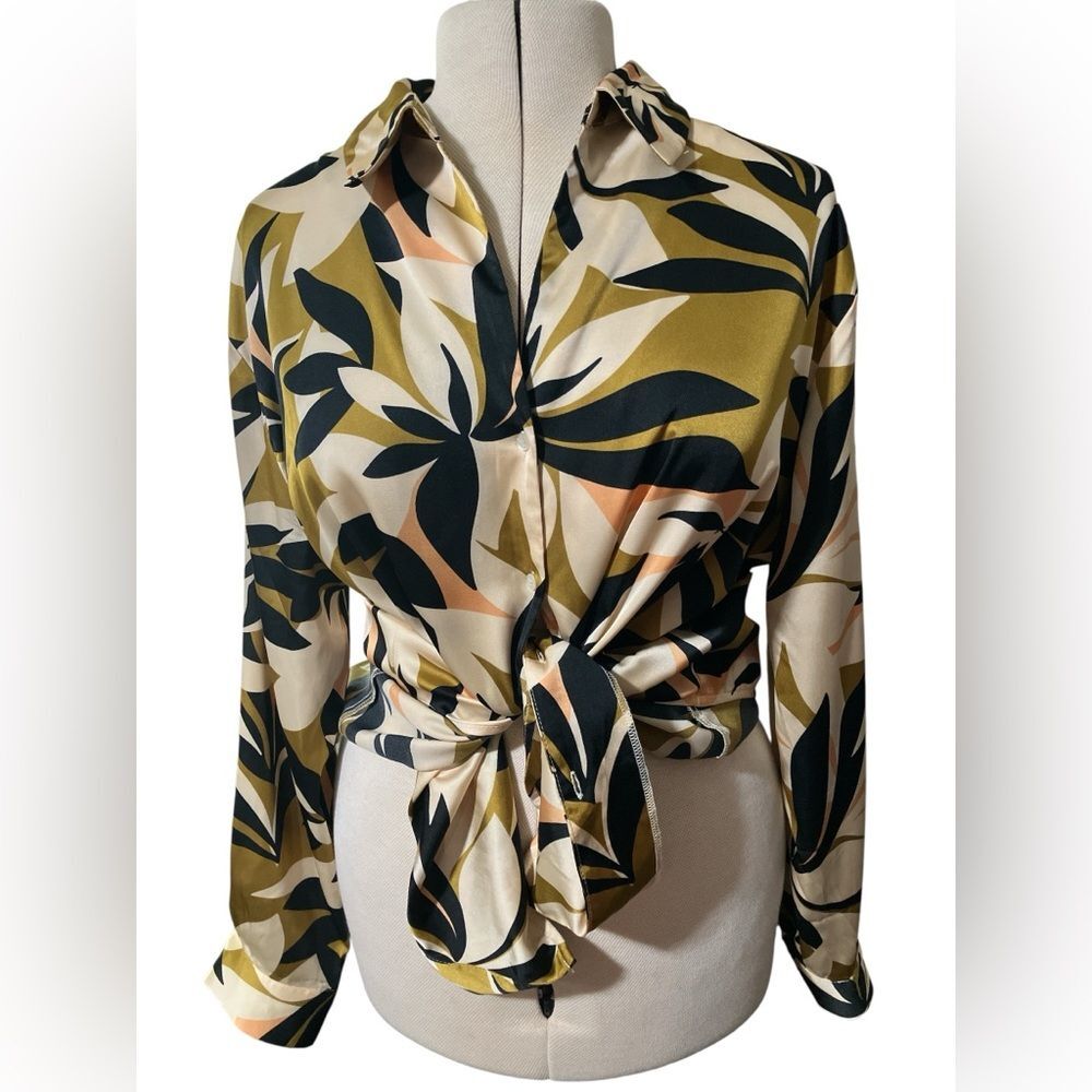Haver London Top New with Tags Size L Satin Tropical Oversized Soft Flowy